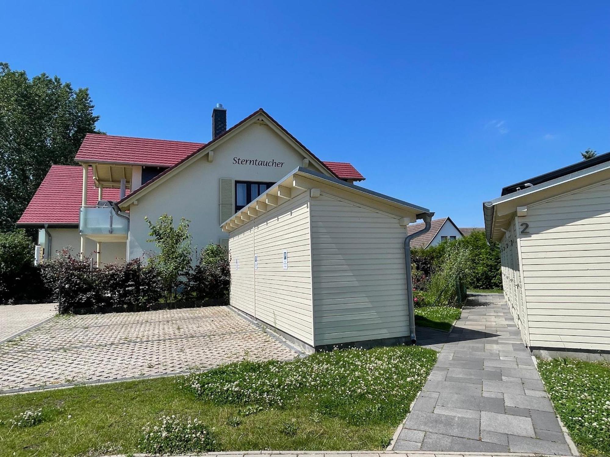 Haus Sterntaucher Ferienwohnung "Sonnenstern" Thiessow Esterno foto