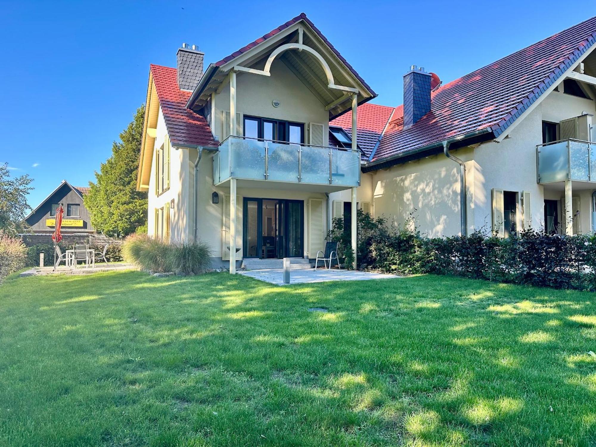 Haus Sterntaucher Ferienwohnung "Sonnenstern" Thiessow Esterno foto